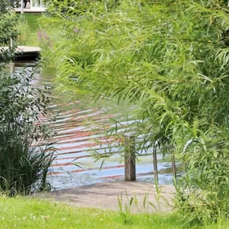 6 Personen In Direkter Seelage Mit Bootsteg Und Kanu Sowie Sauna, Whirlpool Und Kaminofen In 度假居 奥滕多夫