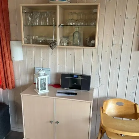 Vakantiehuis 6 Personen In Direkter Seelage Mit Bootsteg Und Kanu Sowie Sauna, Whirlpool Und Kaminofen In *