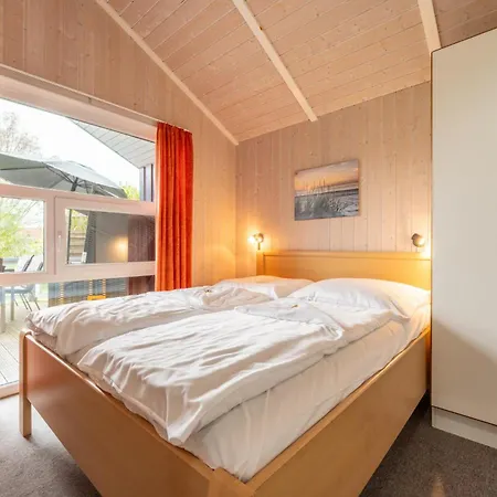Prázdninový dům 6 Personen In Direkter Seelage Mit Bootsteg Und Kanu Sowie Sauna, Whirlpool Und Kaminofen In Otterndorf
