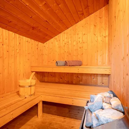 Prázdninový dům 6 Personen In Direkter Seelage Mit Bootsteg Und Kanu Sowie Sauna, Whirlpool Und Kaminofen In Otterndorf