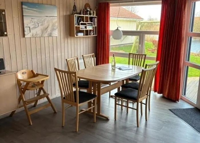 6 Personen In Direkter Seelage Mit Bootsteg Und Kanu Sowie Sauna, Whirlpool Und Kaminofen In 奥滕多夫