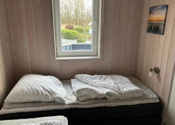 6 Personen In Direkter Seelage Mit Bootsteg Und Kanu Sowie Sauna, Whirlpool Und Kaminofen In 度假居 奥滕多夫