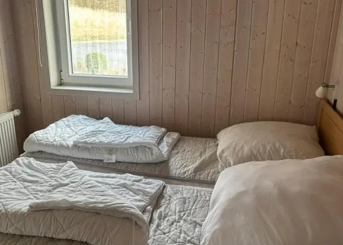 6 Personen In Direkter Seelage Mit Bootsteg Und Kanu Sowie Sauna, Whirlpool Und Kaminofen In 奥滕多夫